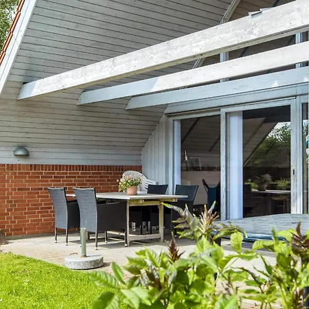 酒店 Five-bedroom In Juelsminde 2 Sonderby (Midtjylland)