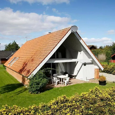 酒店 Five-bedroom In Juelsminde 2 3*